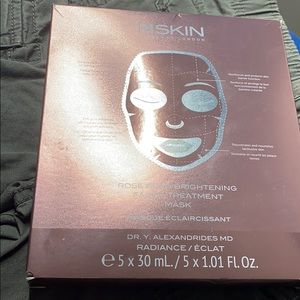 Rose Gold Brightening facial treatment mask